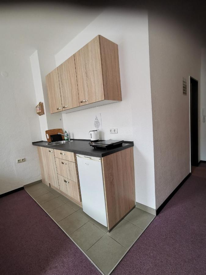 Hattersheim am Main Hotel-Pension Zum Hirsch מראה חיצוני תמונה