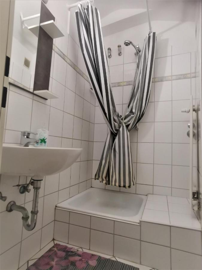 Hattersheim am Main Hotel-Pension Zum Hirsch מראה חיצוני תמונה