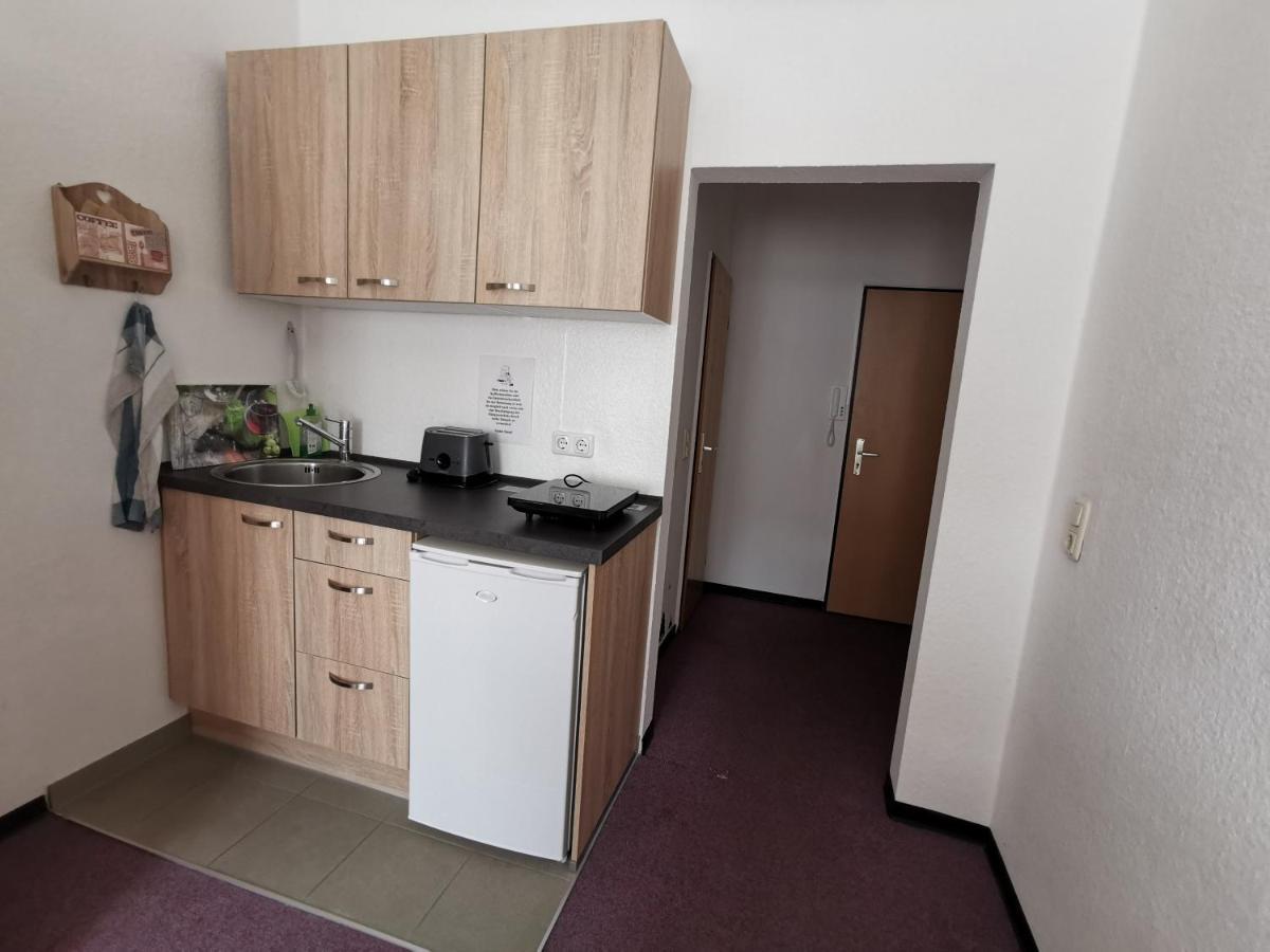 Hattersheim am Main Hotel-Pension Zum Hirsch מראה חיצוני תמונה