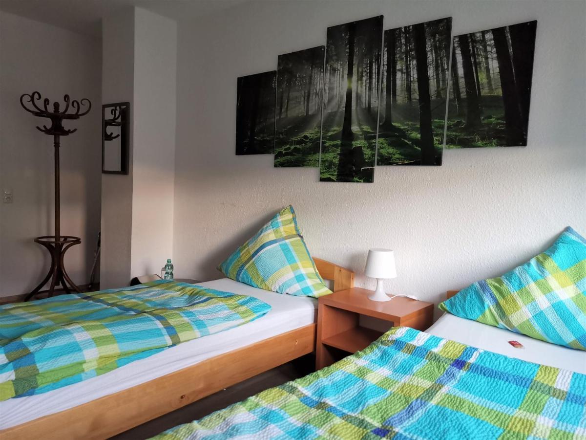Hattersheim am Main Hotel-Pension Zum Hirsch מראה חיצוני תמונה