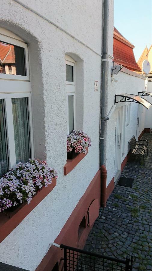 Hattersheim am Main Hotel-Pension Zum Hirsch מראה חיצוני תמונה