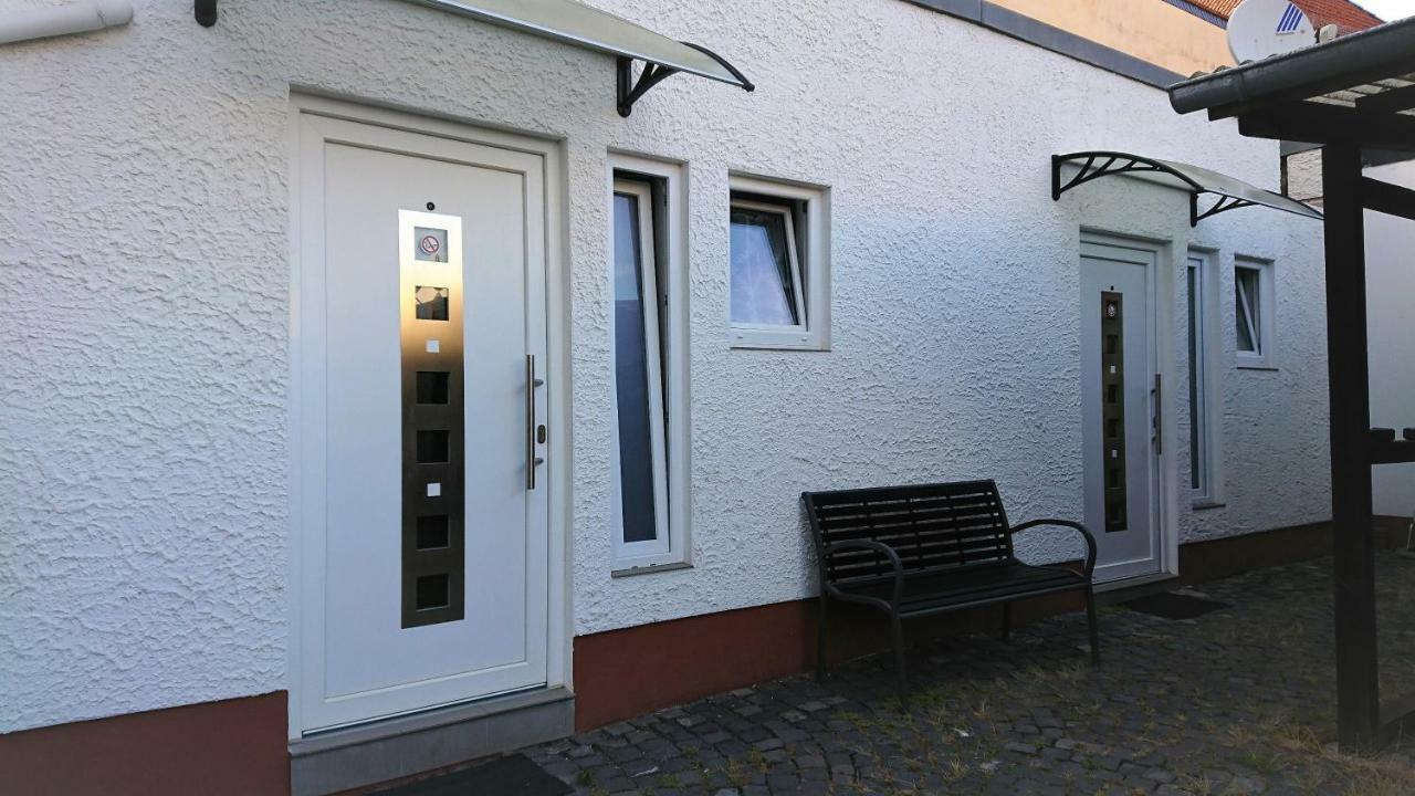 Hattersheim am Main Hotel-Pension Zum Hirsch מראה חיצוני תמונה
